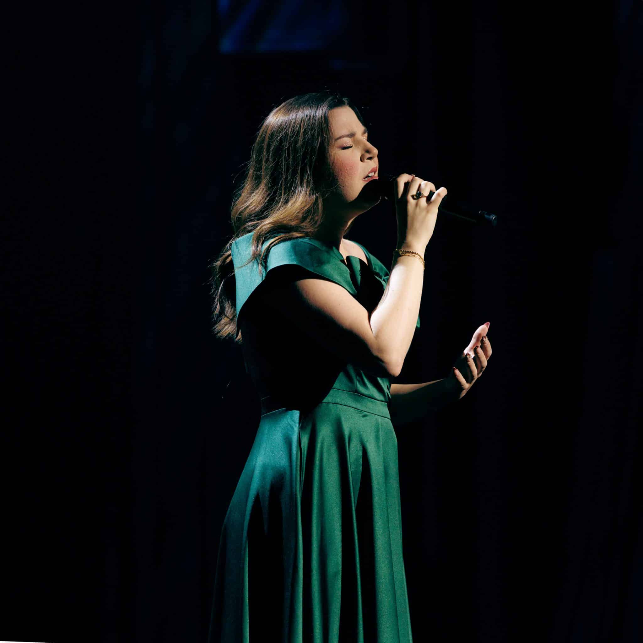 Christmas with The Brooklyn Tabernacle Aimee Hammerly